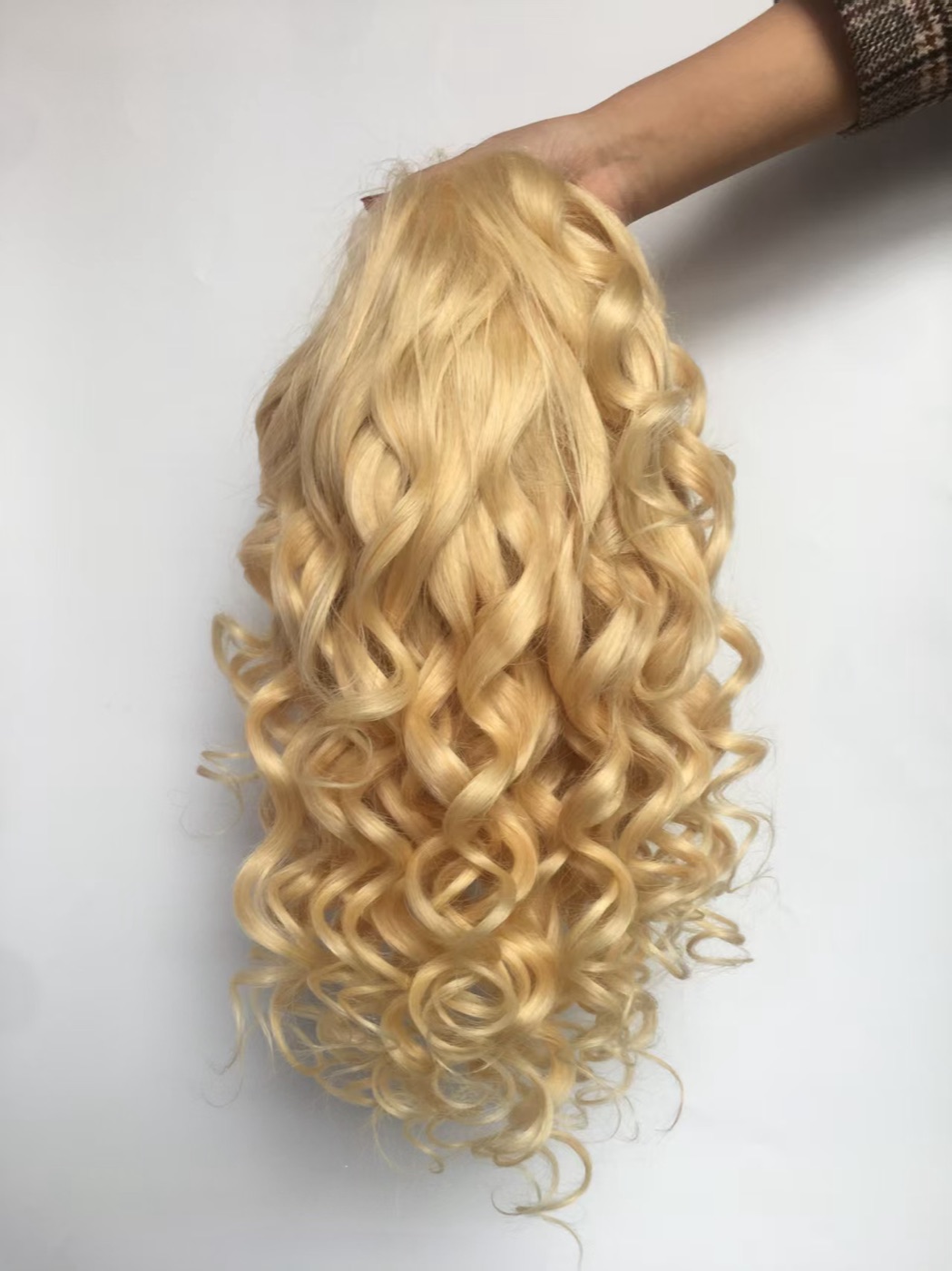 Loose Curl 613 Blonde Wig 22 Inch