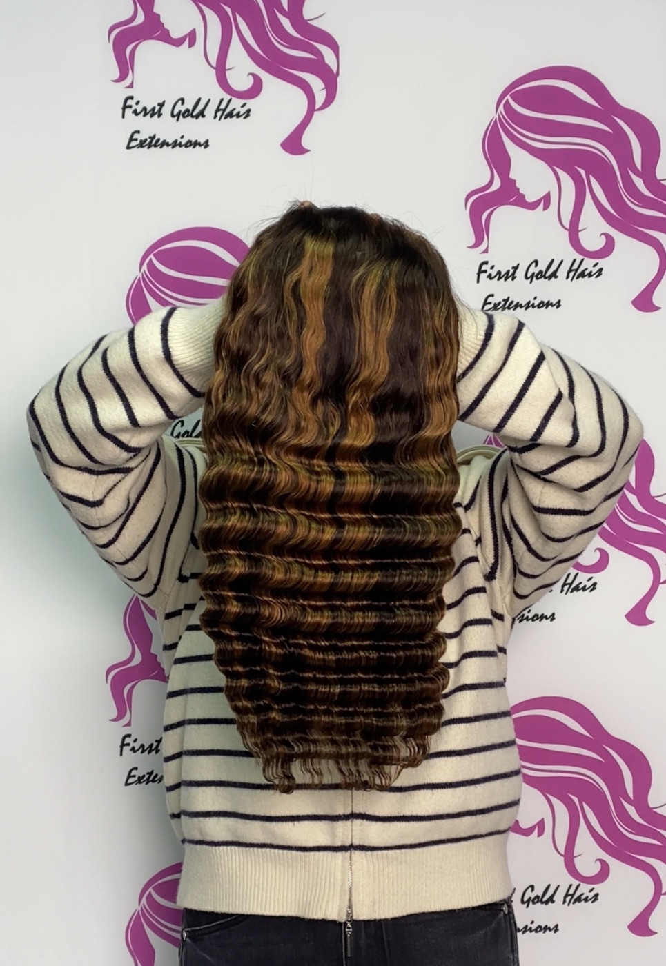 Bob Wig P4/27 Highlight Deep Wave 18 Inch