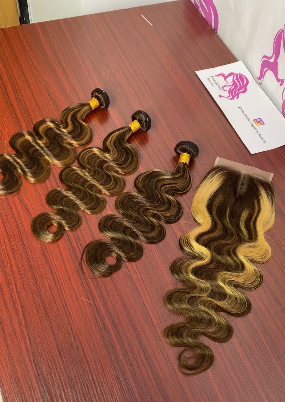 Custom Color P4/613 Hair Bundles